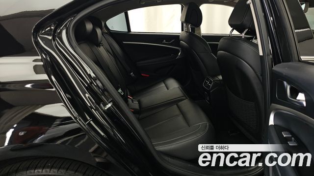 Genesis G70 Shooting Brake Gasoline 2.0T 4WD 2023 — фото 12