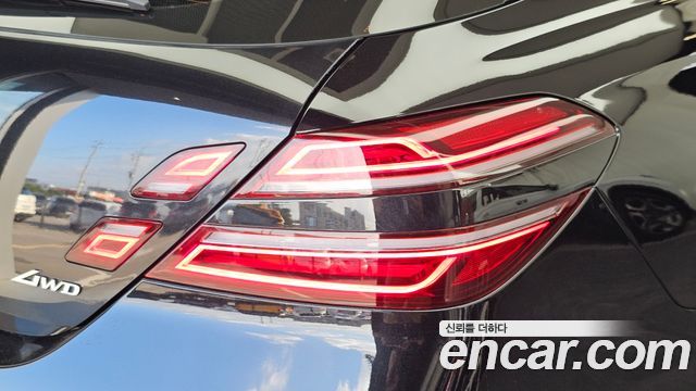 Genesis G70 Shooting Brake Gasoline 2.0T 4WD 2023 — фото 23