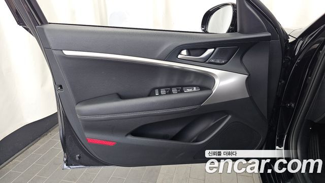 Genesis G70 Shooting Brake Gasoline 2.0T 4WD 2023 — фото 24