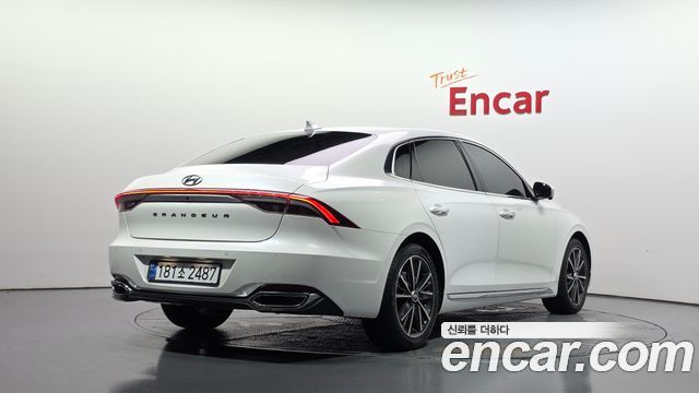 Hyundai Grandeur (IG) 2.5 Le Blanc 2023 — фото 2