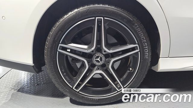 Mercedes-Benz CLA-Class (C118) CLA250 4MATIC 2023 — фото 5