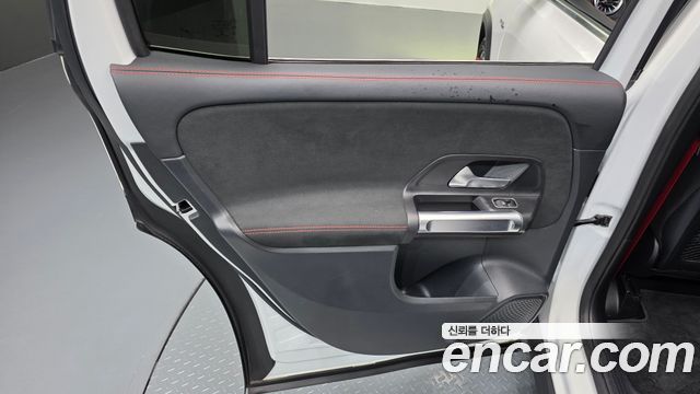 Mercedes-Benz GLB-Class (X247) AMG GLB35 4MATIC 2022 — фото 25
