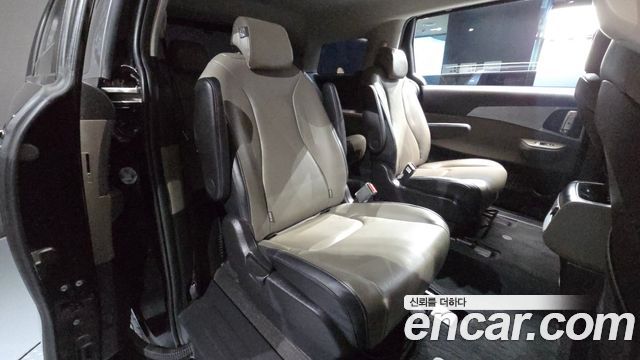 Kia Carnival (IV) HEV 9 seater Prestige 2025 — фото 11