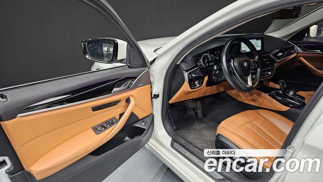 BMW 5 Series (G30) 520d Luxury Special Edition 2018 — фото 10