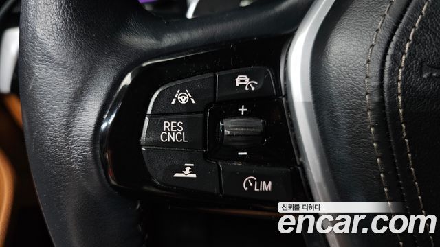 BMW 5 Series (G30) 520d Luxury Special Edition 2018 — фото 19