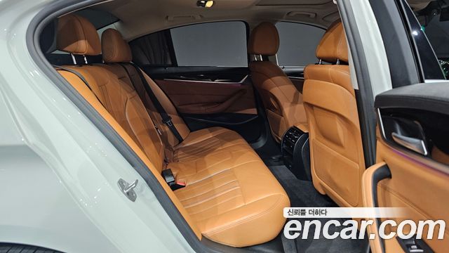 BMW 5 Series (G30) 520d Luxury Special Edition 2018 — фото 32