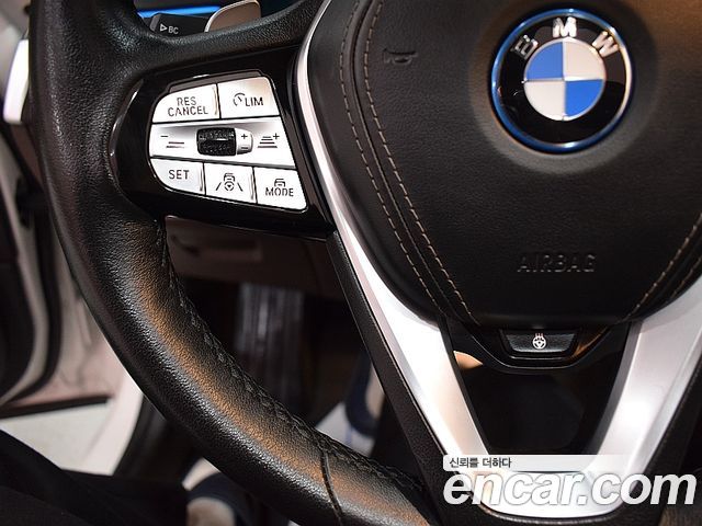 BMW 5 Series (G30) 530e Luxury 2022 — фото 7