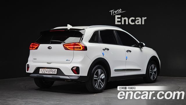 Kia Niro 1.6 HEV Prestige 2020 — фото 2