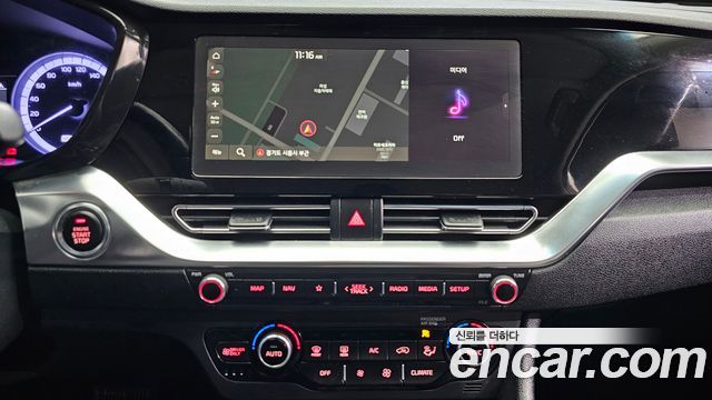 Kia Niro 1.6 HEV Prestige 2020 — фото 13