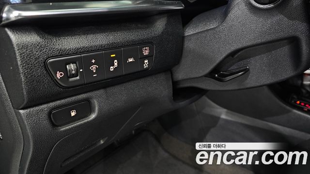 Kia Niro 1.6 HEV Prestige 2020 — фото 20