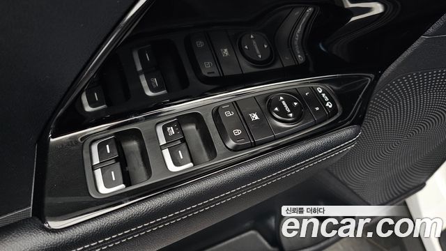 Kia Niro 1.6 HEV Prestige 2020 — фото 27