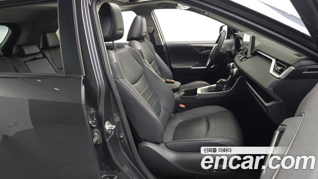 Toyota RAV4 (V) 2,5 4WD Hybrid LTD 2023 — фото 12
