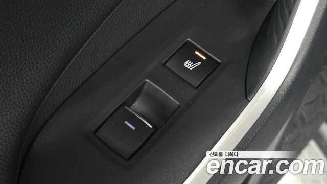 Toyota RAV4 (V) 2,5 4WD Hybrid LTD 2023 — фото 17