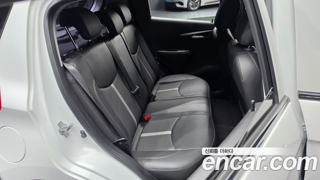 Chevrolet Spark Premier 2022 — фото 12