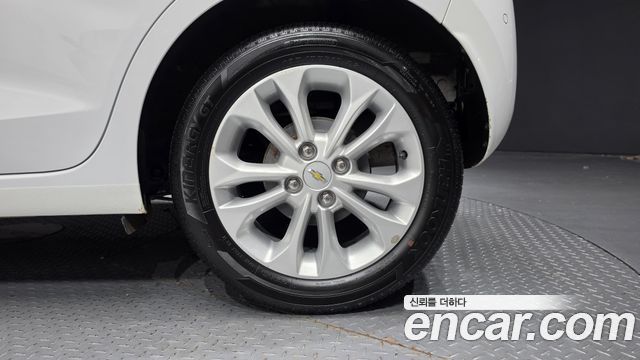 Chevrolet Spark Premier 2022 — фото 21