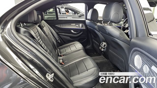 Mercedes-Benz E-Class (W213) E350 4MATIC AMG Line 2021 — фото 12