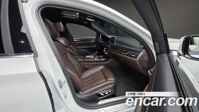 BMW 7 Series (G11) 730Ld xDrive Design Pure Excellence 2020 — фото 10
