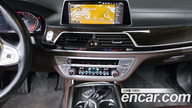BMW 7 Series (G11) 730Ld xDrive Design Pure Excellence 2020 — фото 15