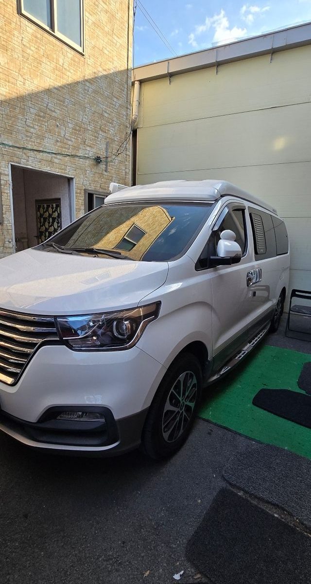 Hyundai Grand Starex 4WD Camping car