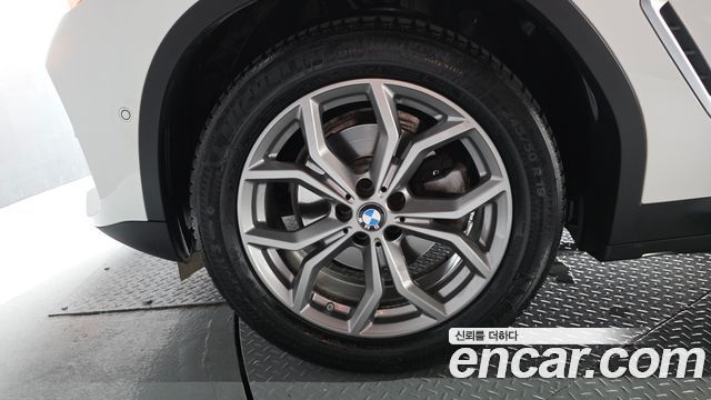 BMW X4 (G02) xDrive20i xLine 2021 — фото 5