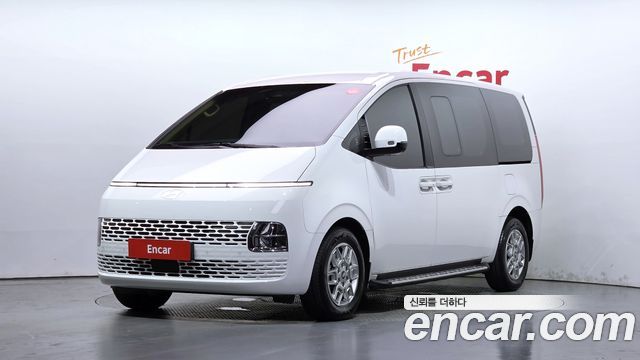 Hyundai Staria HEV 1.6 Cargo 5-Seater Modern 2025 — фото 1