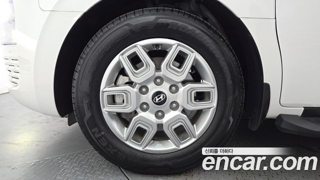 Hyundai Staria HEV 1.6 Cargo 5-Seater Modern 2025 — фото 5