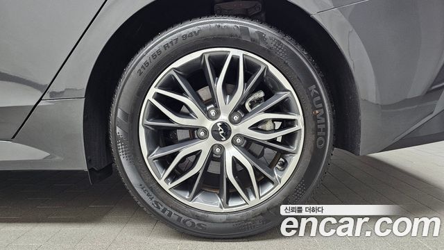 Kia K5 (III) 2.0 Prestige 2022 — фото 21
