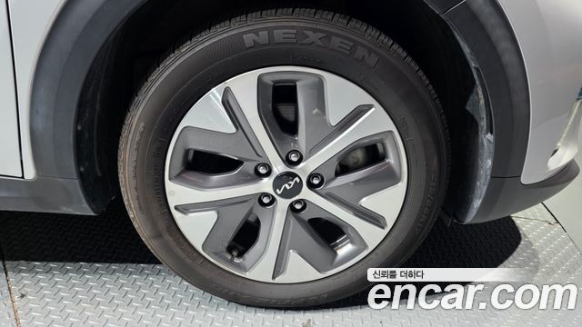 Kia Niro EV Noblesse 2022 — фото 5