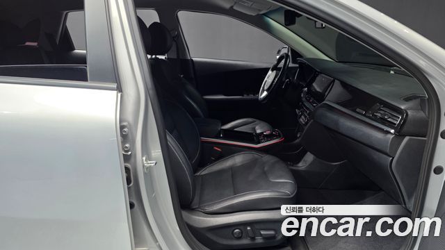 Kia Niro EV Noblesse 2022 — фото 11