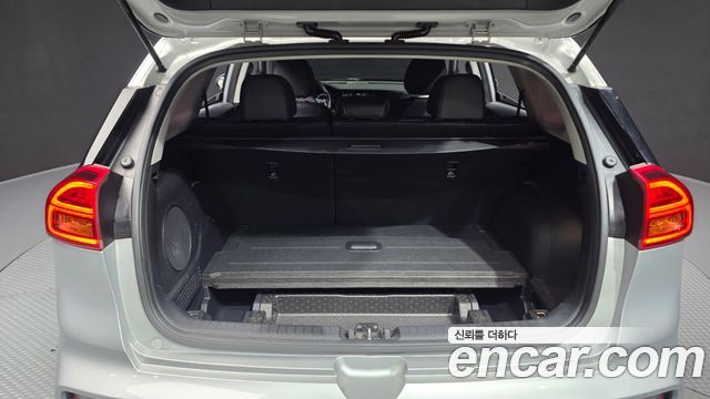 Kia Niro EV Noblesse 2022 — фото 20