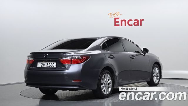 Lexus ES300h premium XV60 2015 — фото 2