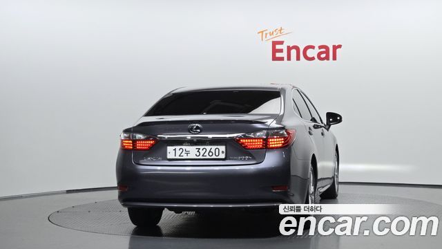 Lexus ES300h premium XV60 2015 — фото 4