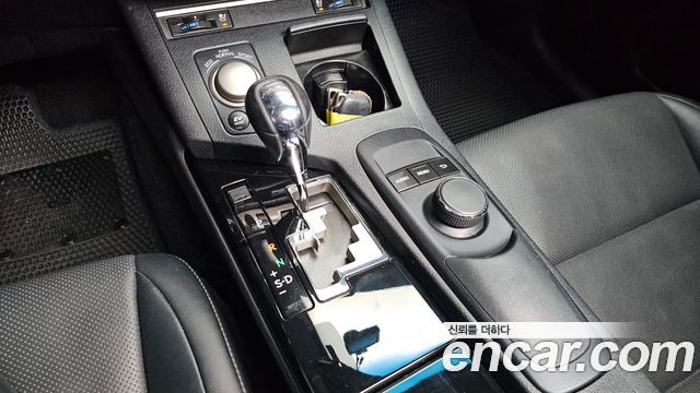Lexus ES300h premium XV60 2015 — фото 9