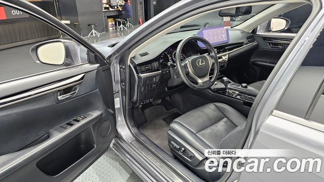 Lexus ES300h premium XV60 2015 — фото 10