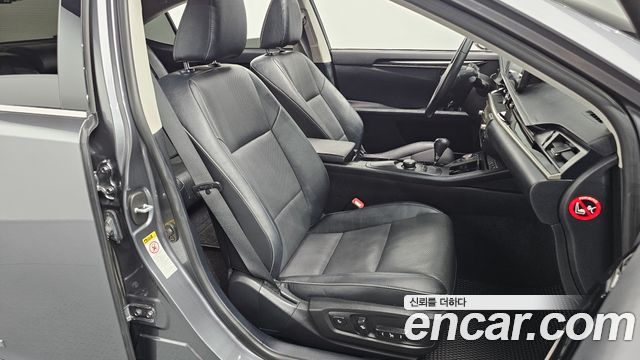 Lexus ES300h premium XV60 2015 — фото 26