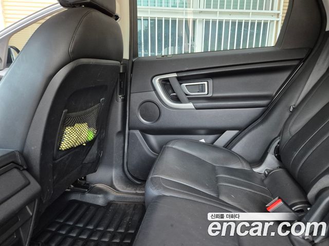 Land Rover Discovery Sport 2.2 SD4 SE 2017 — фото 15