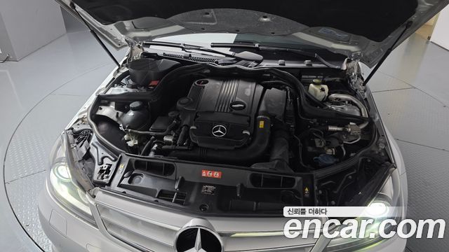 Mercedes-Benz C-Class (W204) C200 CGI AVANTGARDE 2012 — фото 6