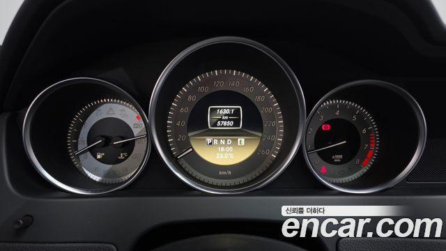 Mercedes-Benz C-Class (W204) C200 CGI AVANTGARDE 2012 — фото 8