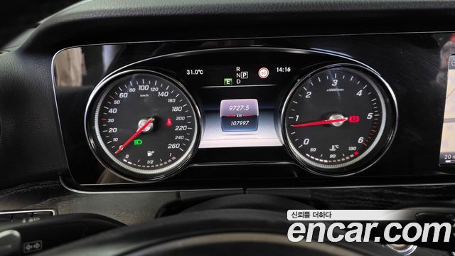 Mercedes-Benz E-Class (W213) E220d 4MATIC Avantgarde 2017 — фото 8