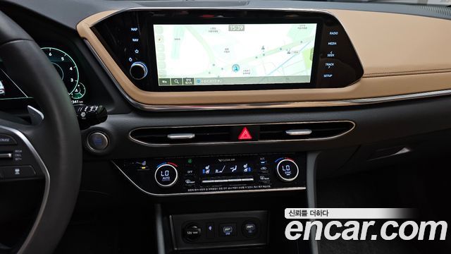 Hyundai Sonata (DN8) 2.0 Inspiration 2020 — фото 13