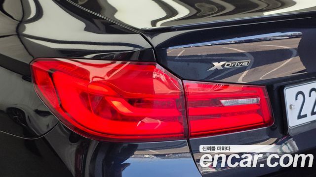 BMW 5 Series (G30) M550d xDrive 2018 — фото 29