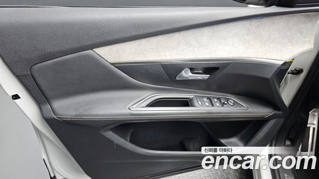 Peugeot 3008 (II) 1.2 Pure Tech GT 2022 — фото 24