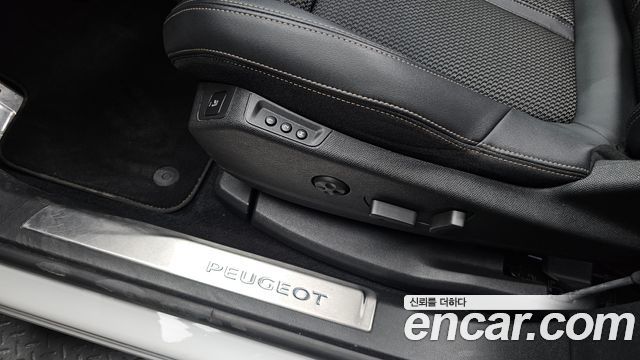 Peugeot 3008 (II) 1.2 Pure Tech GT 2022 — фото 32