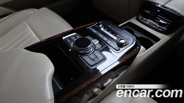 Genesis EQ900 5.0 GDI AWD Prestige 2017 — фото 19