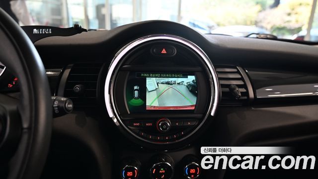 MINI Cooper 5Door Rosewood Edition 3rd 2020 — фото 19