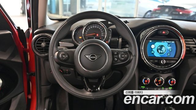 MINI Cooper 5Door Rosewood Edition 3rd 2020 — фото 20