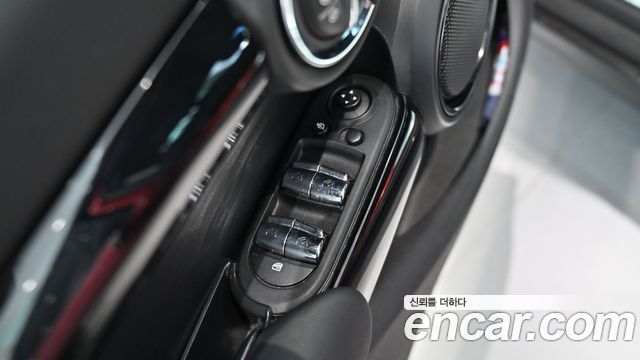 MINI Cooper 5Door Rosewood Edition 3rd 2020 — фото 23