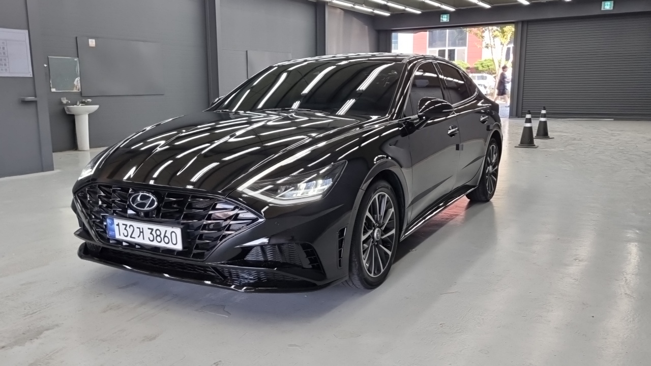 Hyundai Sonata (DN8) 2.0 Premium Plus