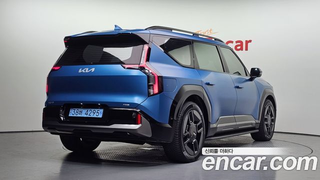 Kia EV9 Long Range 4WD GT Line 2024 — фото 2