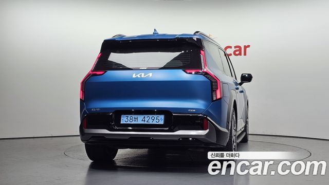 Kia EV9 Long Range 4WD GT Line 2024 — фото 4